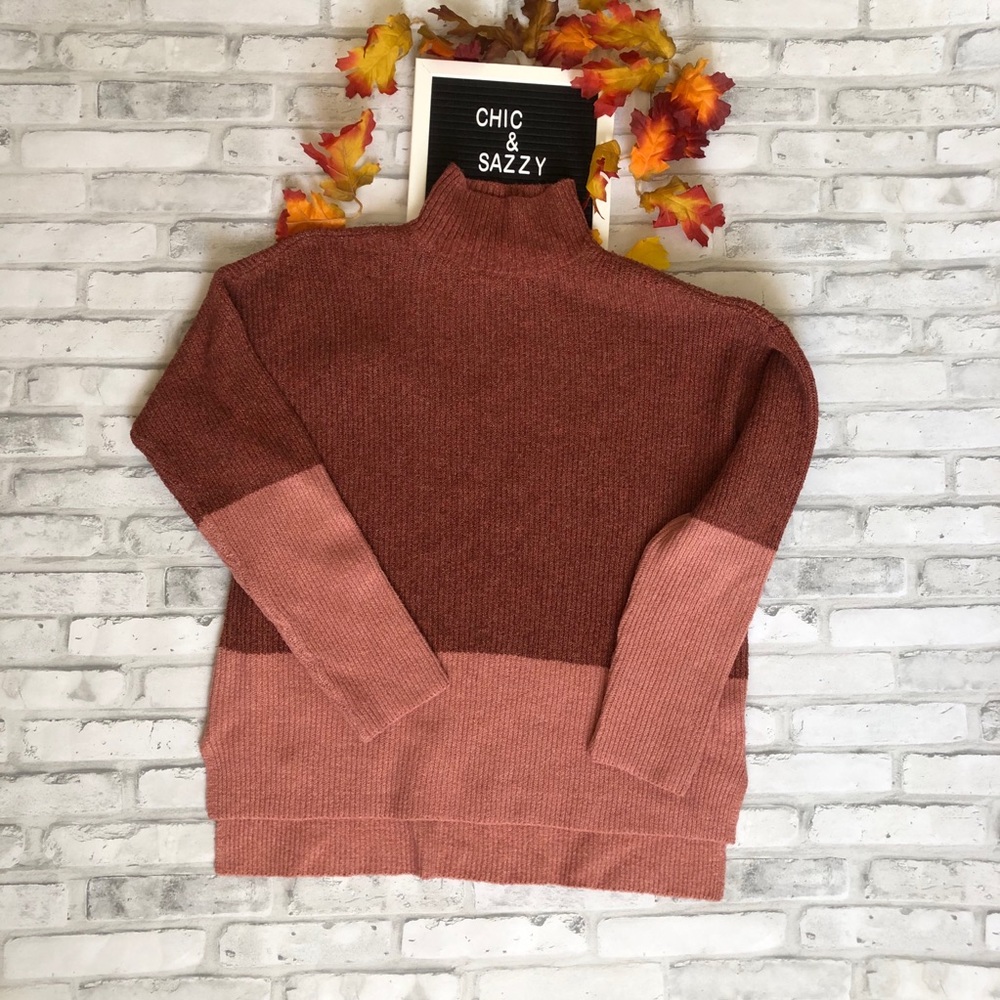 NWOT Olive & Oak Turtleneck Sweater